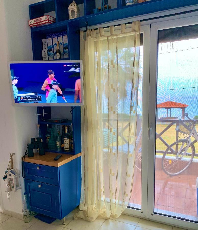 On The Beach Apartment Полихроно Экстерьер фото